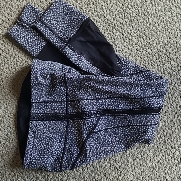 Lululemon leggings - Picture 10 of 13